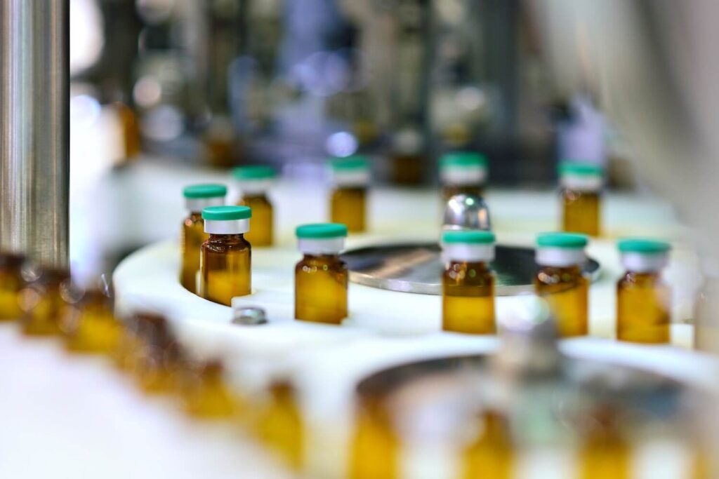GettyImages-982403198 Vaccine vials (1)